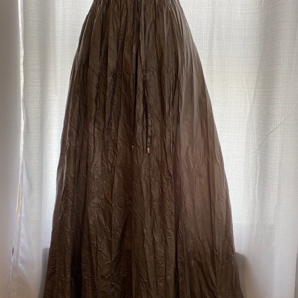 Skirt - Picture 2 of 6